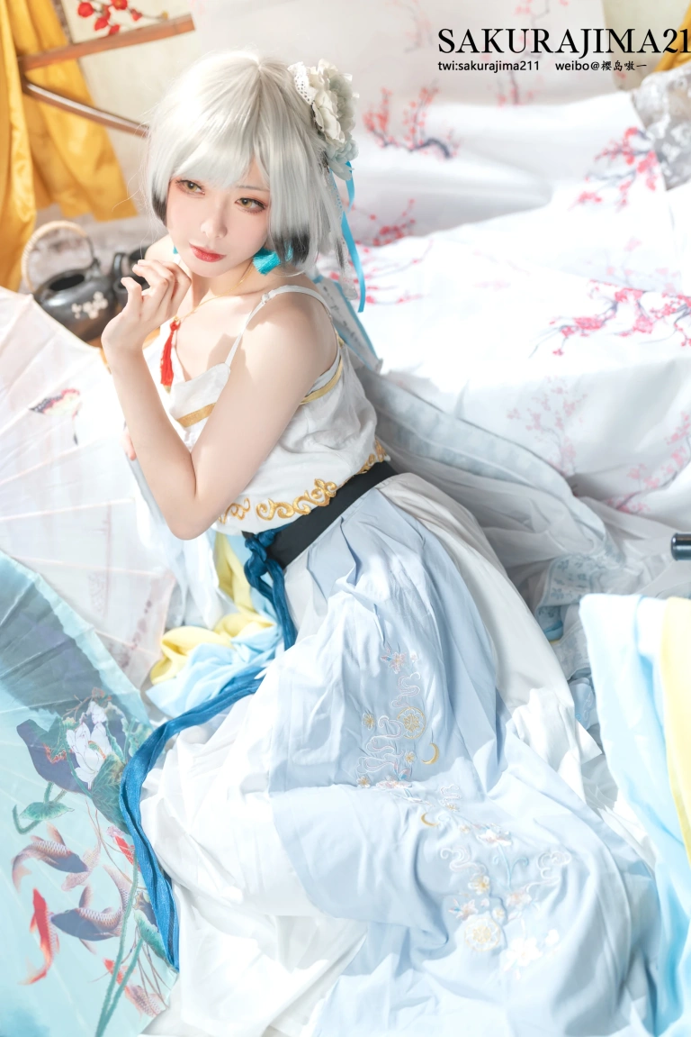 樱岛嗷一《海天 书香水榭》主题写真：16张全套美图