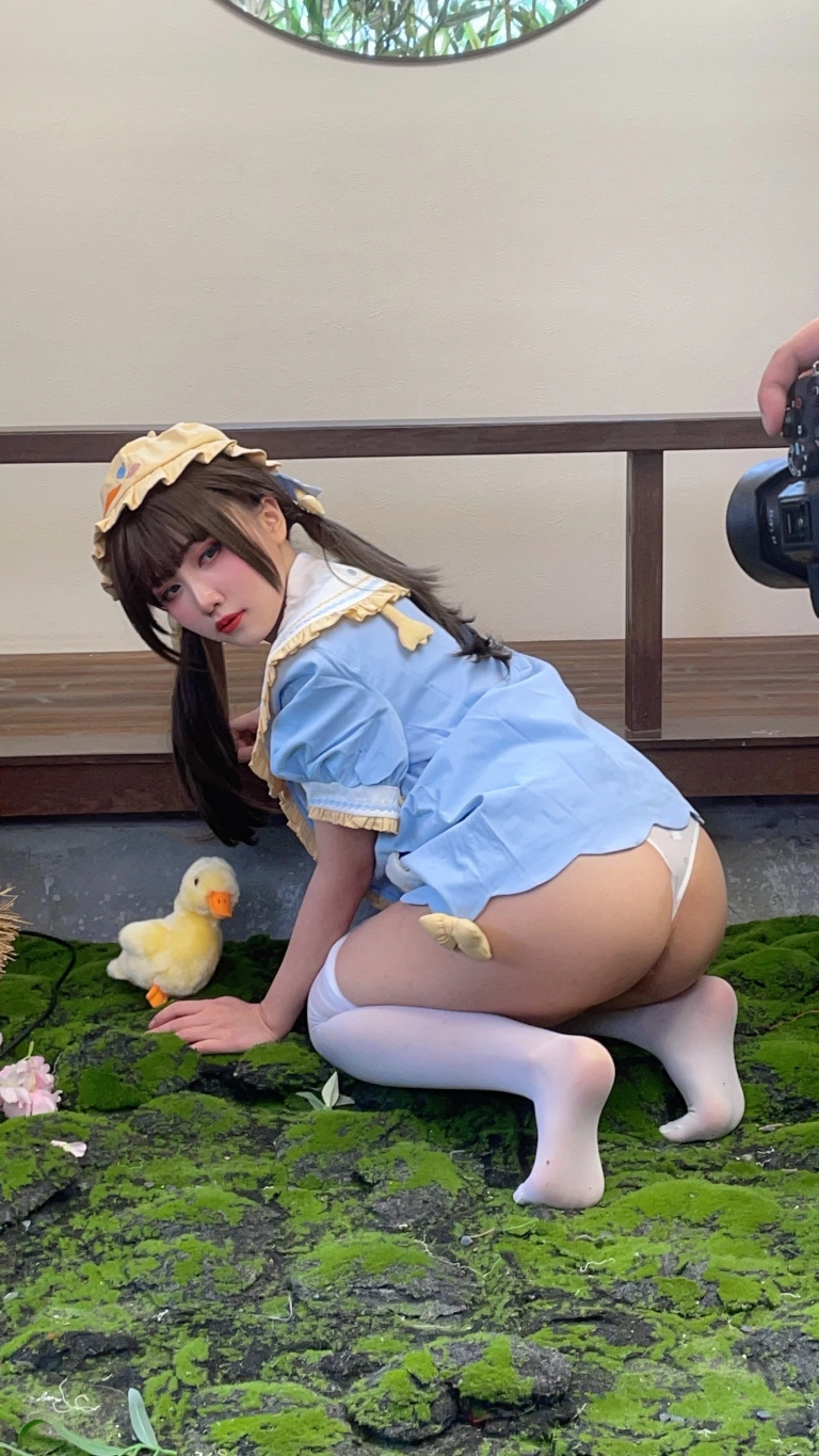 小和甜酒《鸭鸭幼稚园》主题写真：170张全套美图，含2个视频
