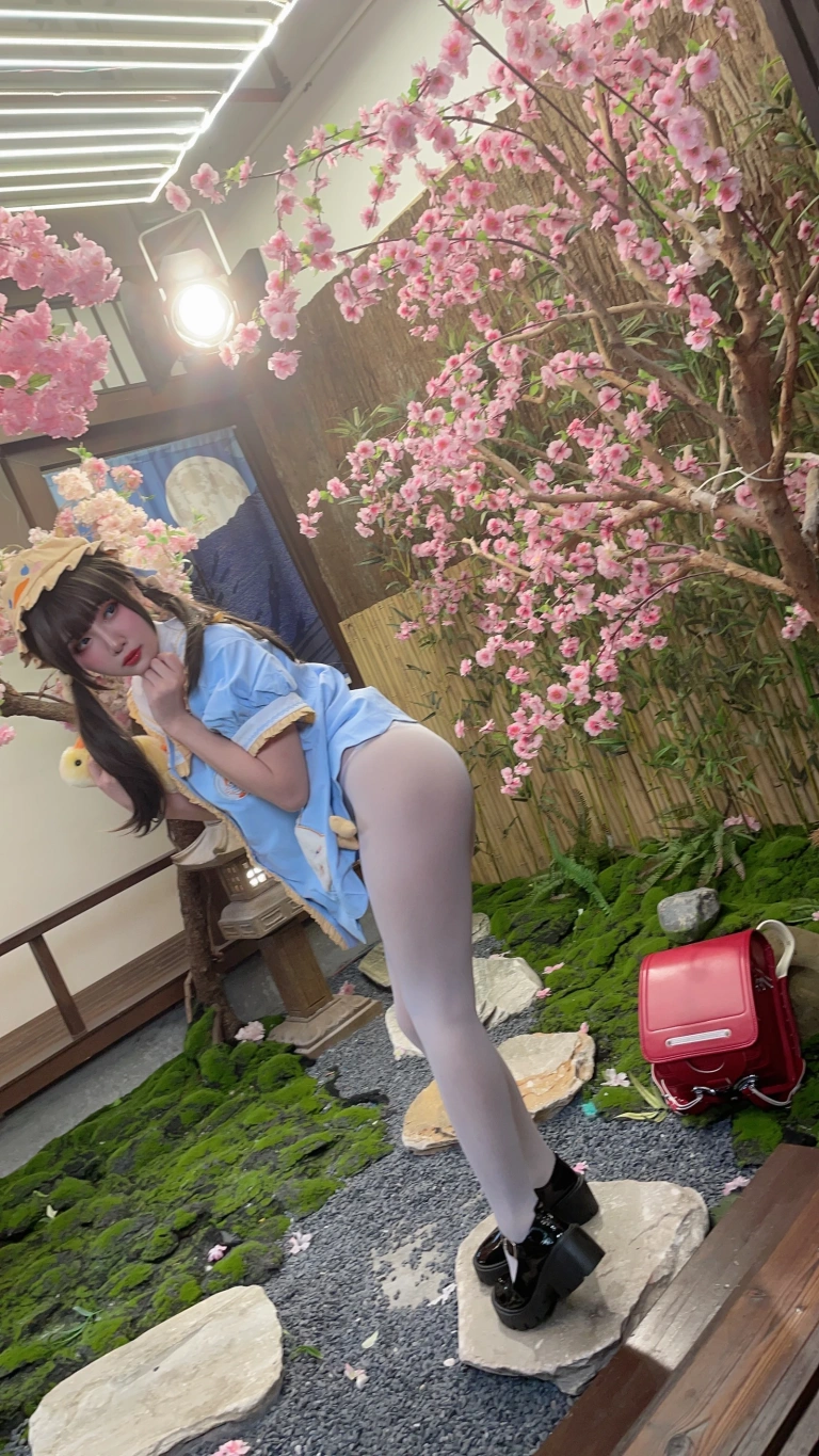 小和甜酒《鸭鸭幼稚园》主题写真：170张全套美图，含2个视频
