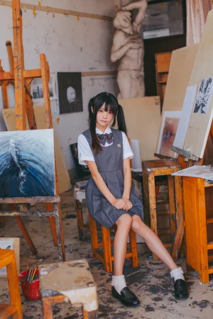 桜桃喵《画室少女》主题写真：17张全套美图
