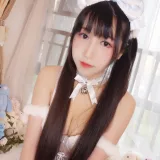不呆猫《自拍》主题写真：18张全套美图
