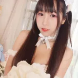 不呆猫《自拍》主题写真：18张全套美图