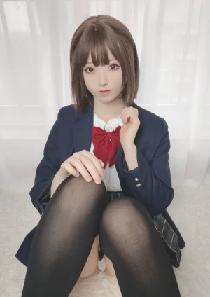 朝霧愛《制服自撮り》主题写真：21张全套美图
