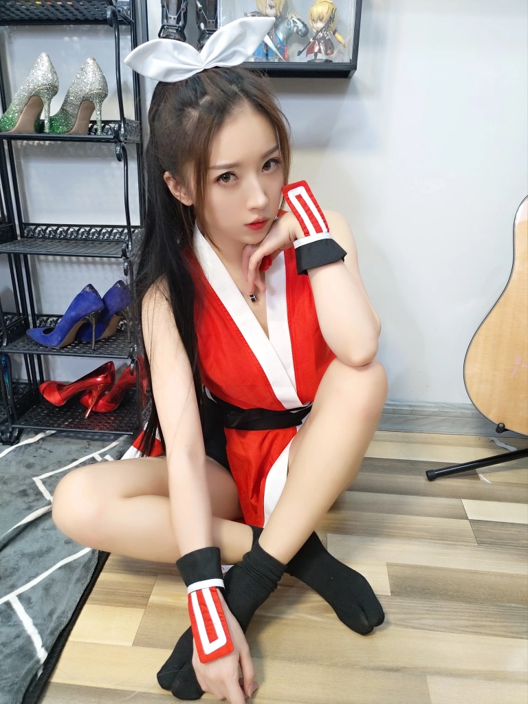 小女巫露娜《不知火舞》主题写真：23张全套美图