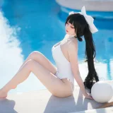 焖焖碳《高雄泳装》主题写真：24张全套美图