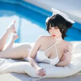 焖焖碳《高雄泳装》主题写真：24张全套美图