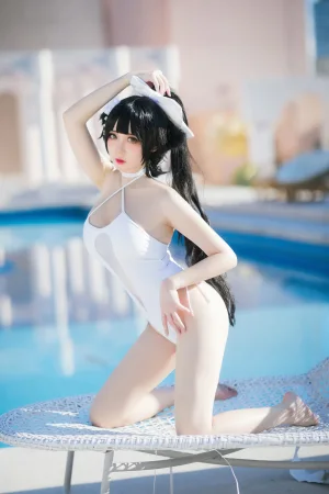 焖焖碳《高雄泳装》主题写真：24张全套美图