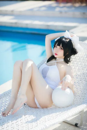 焖焖碳《高雄泳装》主题写真：24张全套美图
