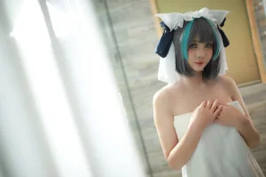 上杉绘黎落《碧蓝航线 柴郡同人》主题写真：24张全套美图