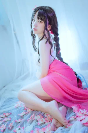 阿半今天很开心《杀生学院》主题写真：25张全套美图