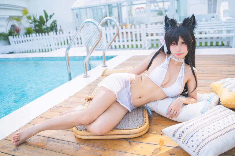三無人型《碧蓝航线 爱宕泳装》主题写真：30张全套美图