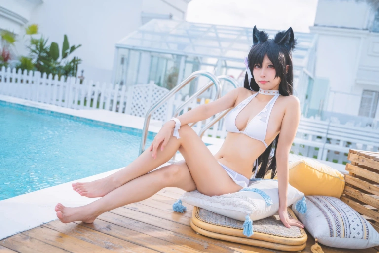 三無人型《碧蓝航线 爱宕泳装》主题写真：30张全套美图