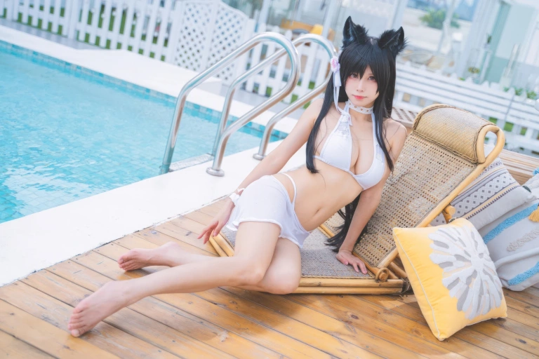 三無人型《碧蓝航线 爱宕泳装》主题写真：30张全套美图