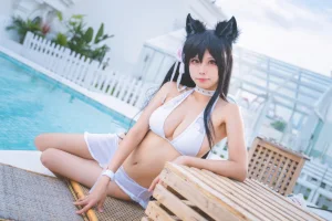 三無人型《碧蓝航线 爱宕泳装》主题写真：30张全套美图