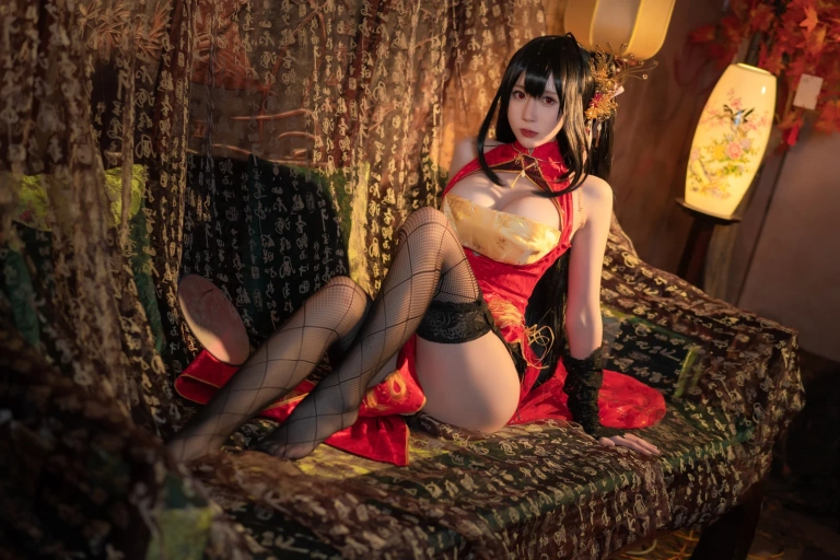 西园寺南歌《大凤 旗袍》主题写真：35张全套美图