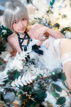 是三不是世《羊羊》主题写真：39张全套美图