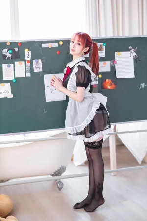 叉子宝宝《双马尾透明女仆》主题写真：43张全套美图