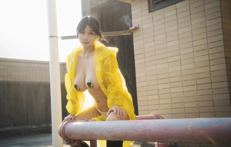 浅安安《湮灭》主题写真：70张全套美图