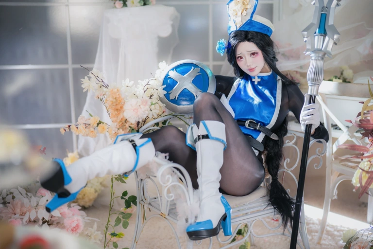 前野太太《胜利女神：妮姬 梅登 冰玫瑰》主题写真：94张全套美图