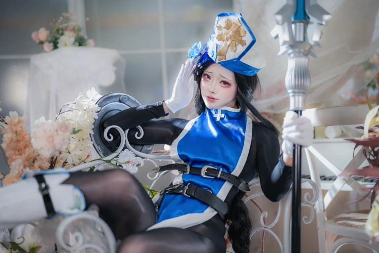 前野太太《胜利女神：妮姬 梅登 冰玫瑰》主题写真：94张全套美图