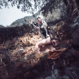 芋圆侑子《闪灵泳装》主题写真：9张全套美图