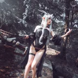 芋圆侑子《闪灵泳装》主题写真：9张全套美图