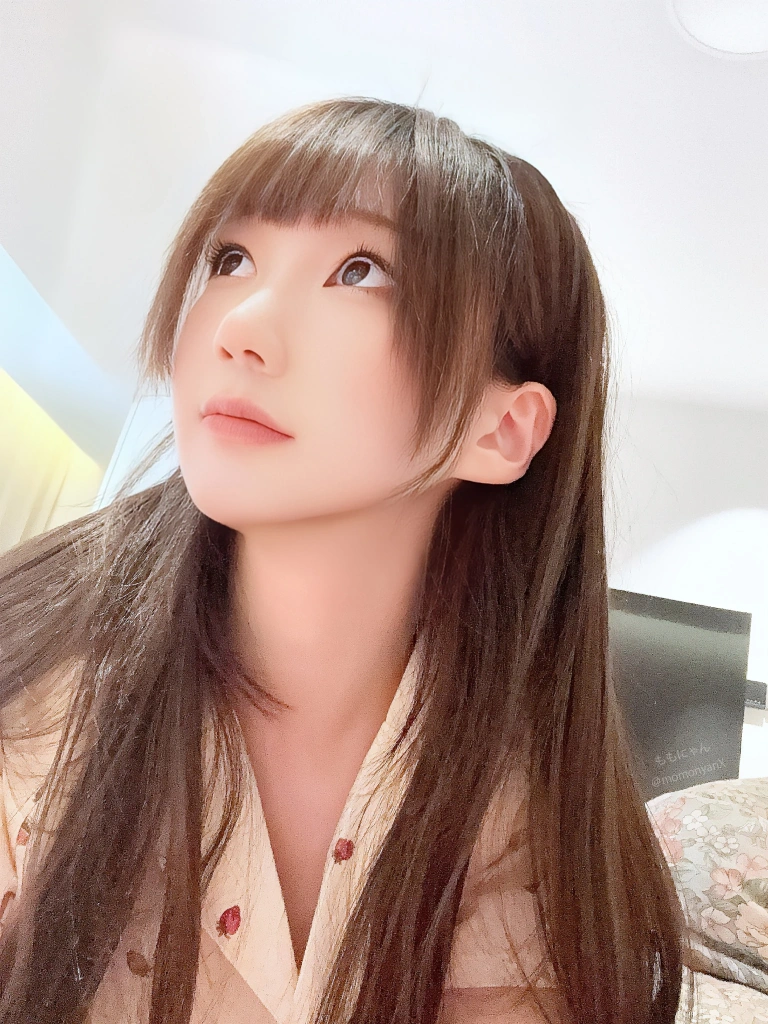 雫しずく《[Fantia] 2025年05月订阅》主题写真：207张全套美图，含6个视频