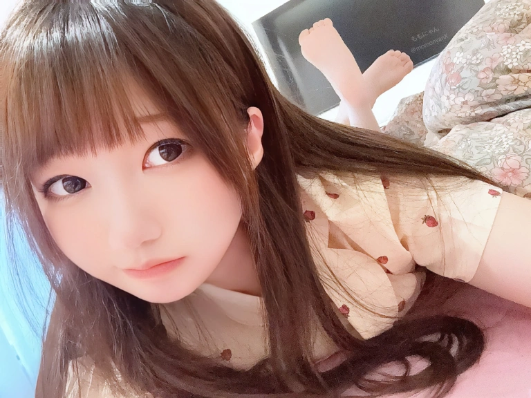 雫しずく《[Fantia] 2025年05月订阅》主题写真：207张全套美图，含6个视频