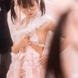 幼水铃衣《小蛋糕加JK》主题写真：30张全套美图，含1个视频