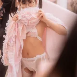 幼水铃衣《小蛋糕加JK》主题写真：30张全套美图，含1个视频