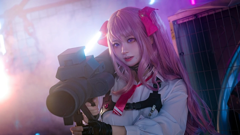 伊喵君《Nikke胜利女神尤妮》主题写真：34张全套美图