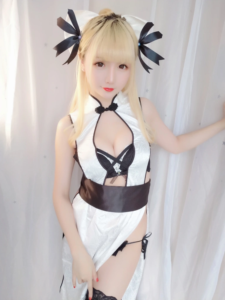 星之迟迟《VOL.10 优雅旗袍包》主题写真：63张全套美图