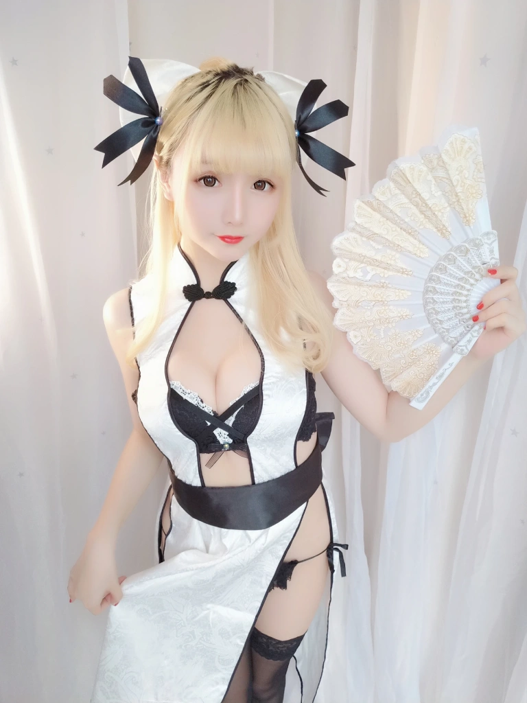 星之迟迟《VOL.10 优雅旗袍包》主题写真：63张全套美图