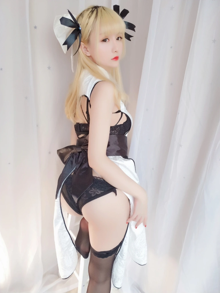 星之迟迟《VOL.10 优雅旗袍包》主题写真：63张全套美图