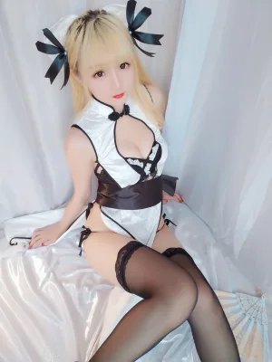 星之迟迟《VOL.10 优雅旗袍包》主题写真：63张全套美图