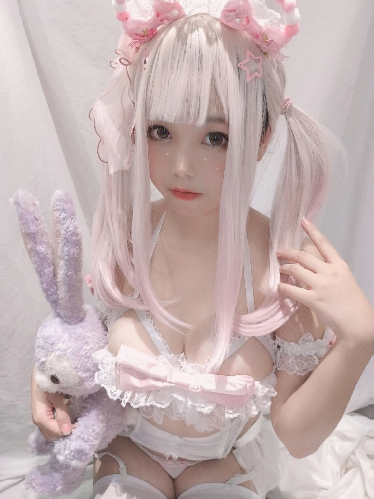 蜜汁猫裘《少女梦境》主题写真：10张全套美图