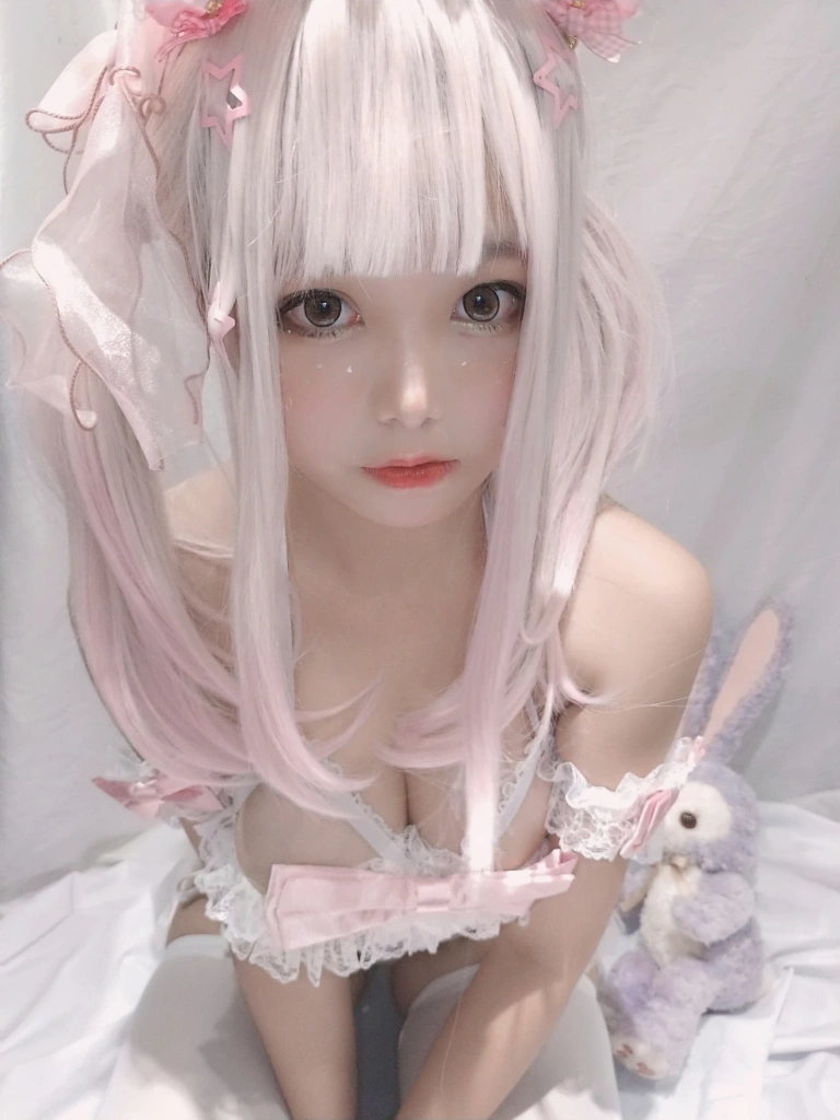蜜汁猫裘《少女梦境》主题写真：10张全套美图