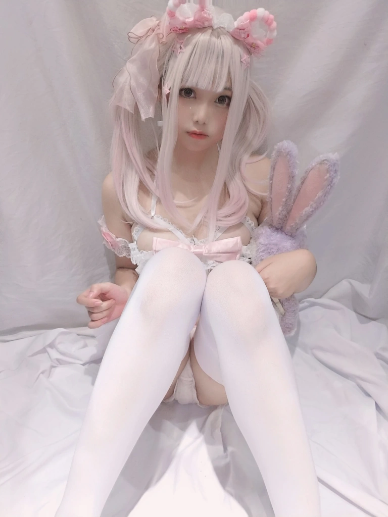 蜜汁猫裘《少女梦境》主题写真：10张全套美图