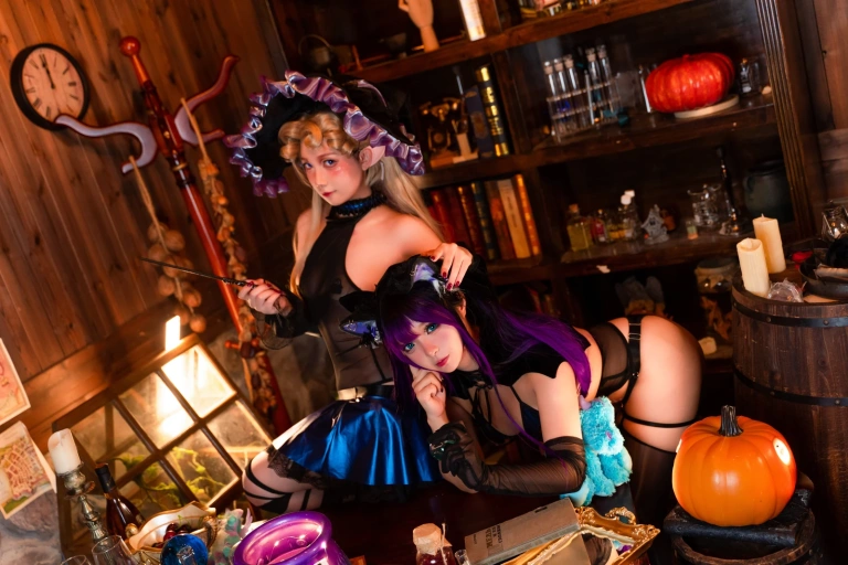 小和甜酒&橙风千雅《魔女猫咪》主题写真：118张全套美图