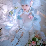 小野寺地瓜《纯白魔女》主题写真：15张全套美图