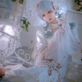 小野寺地瓜《纯白魔女》主题写真：15张全套美图