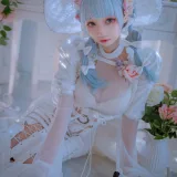 小野寺地瓜《纯白魔女》主题写真：15张全套美图
