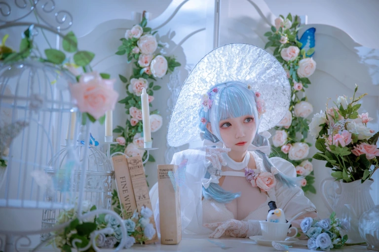 小野寺地瓜《纯白魔女》主题写真：15张全套美图
