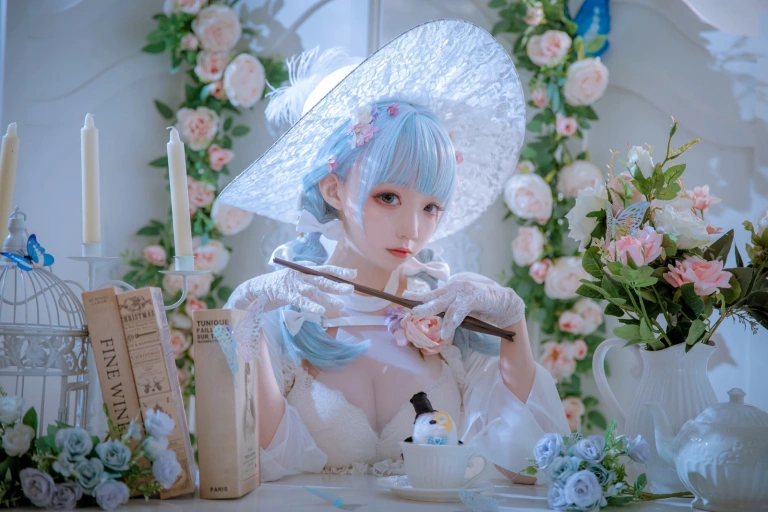 小野寺地瓜《纯白魔女》主题写真：15张全套美图