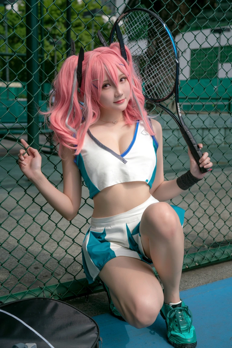 瓜希酱《布莱默顿》主题写真：20张全套美图