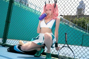 瓜希酱《布莱默顿》主题写真：20张全套美图