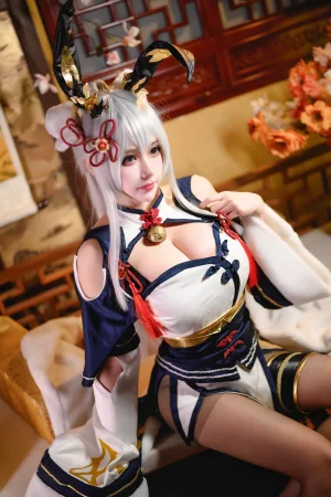 凛子酱《旗袍兔兔》主题写真：21张全套美图