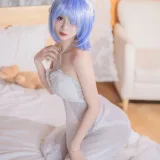 九九八《蕾姆》主题写真：25张全套美图