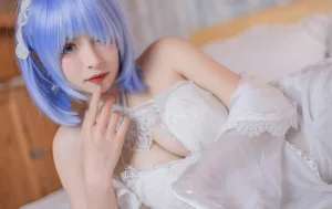 九九八《蕾姆》主题写真：25张全套美图