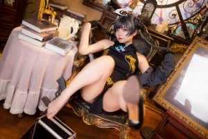 伊喵君《蔚蓝档案 妃咲》主题写真：26张全套美图